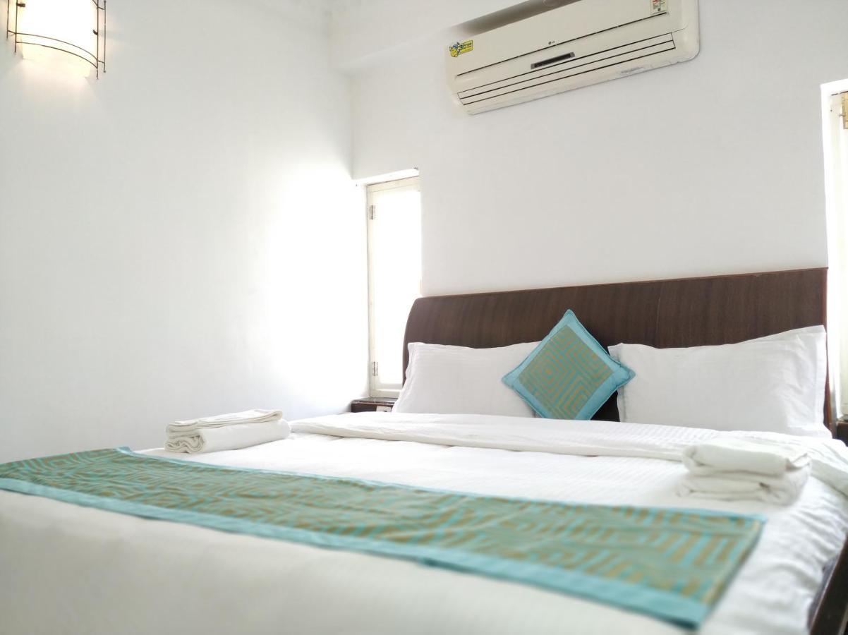 Aum Hotel Puttaparthi Eksteriør billede
