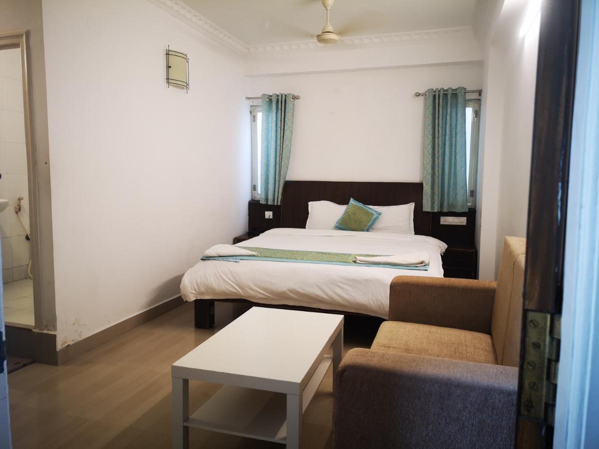 Aum Hotel Puttaparthi Eksteriør billede
