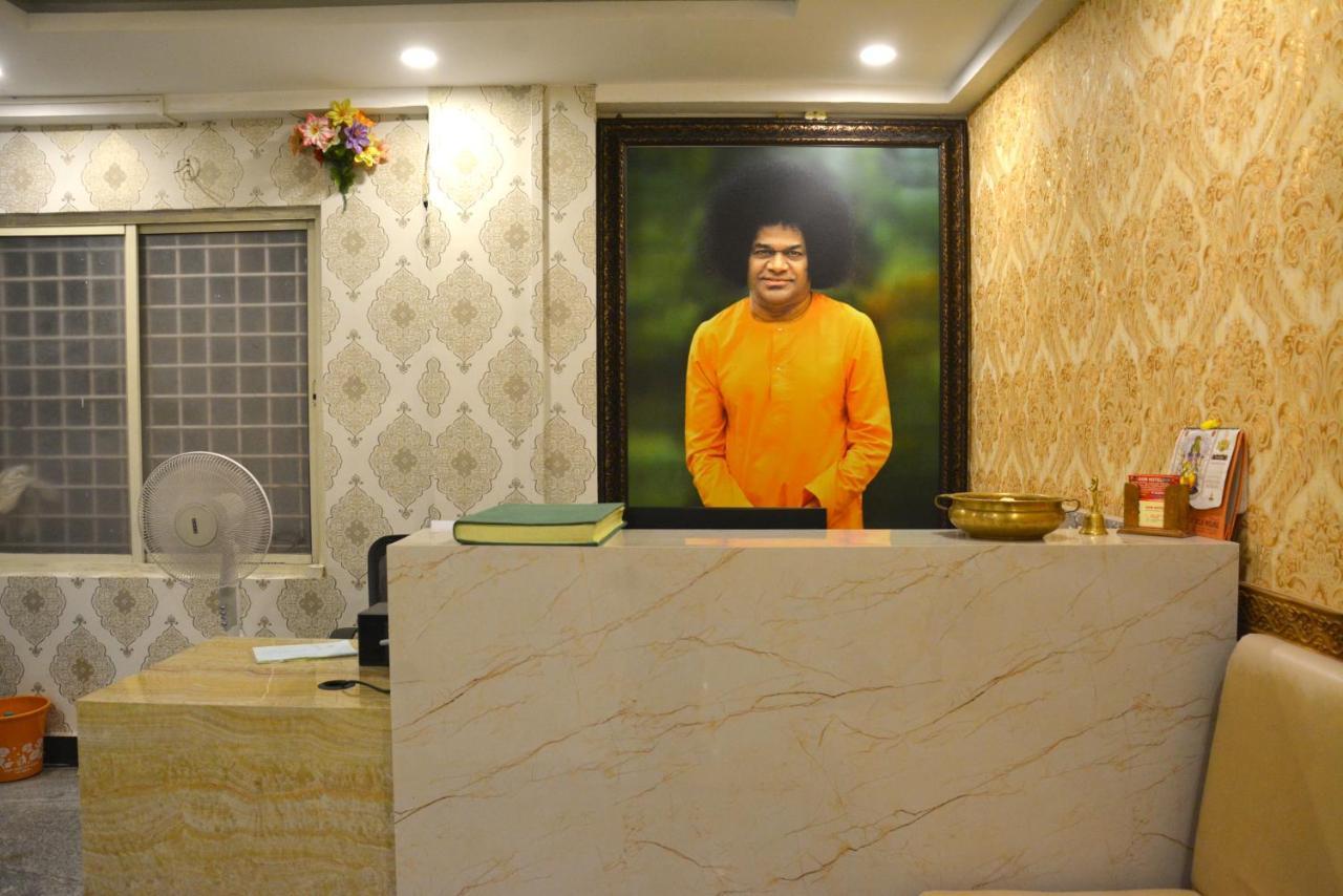 Aum Hotel Puttaparthi Eksteriør billede
